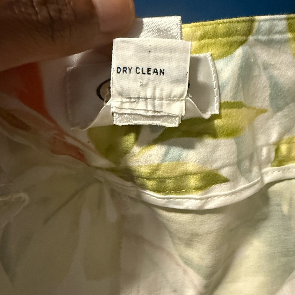 Talbots Stretch size 16 Pink and Green Floral Cropped Pants - Picture 4 of 6